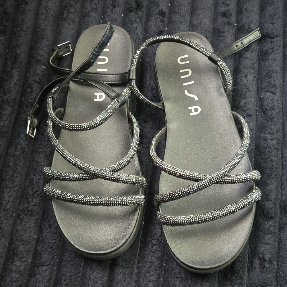 Unisa Black Strappy Sandals